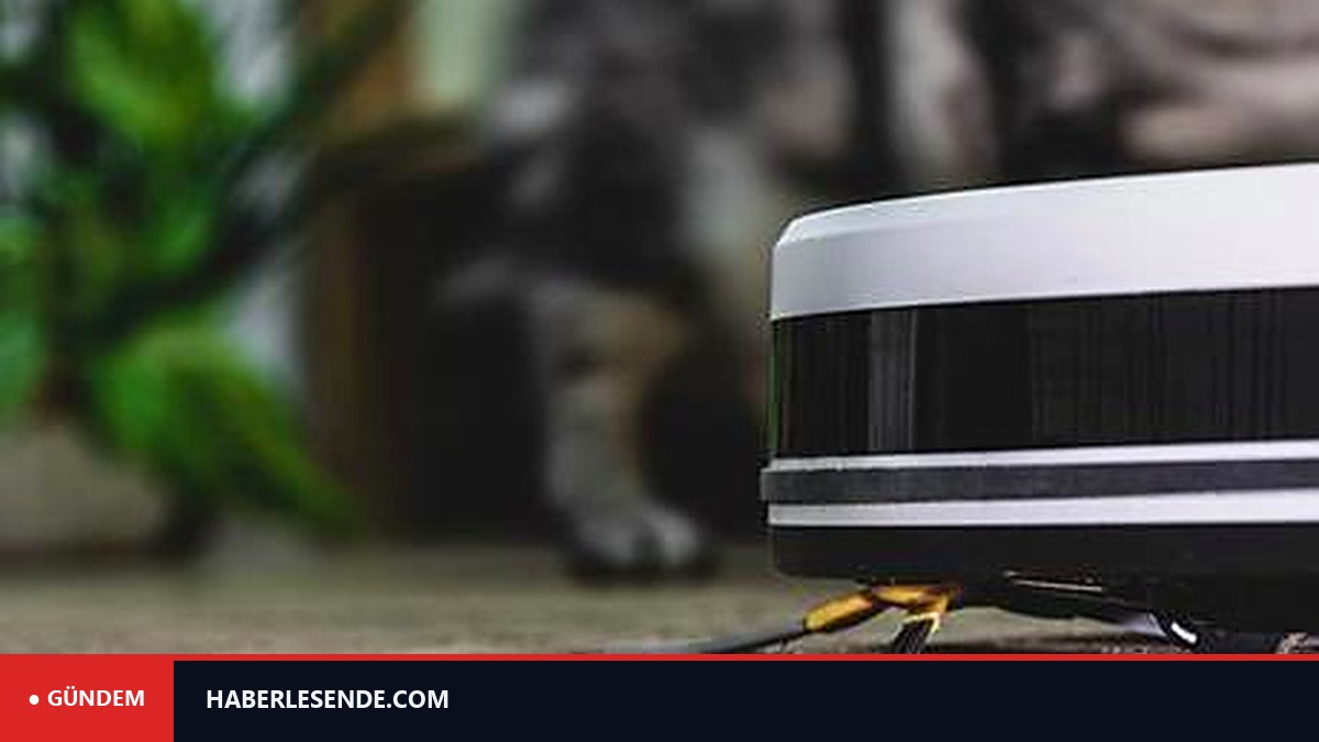 Aldatıldığını robot süpürgeden öğrendi! Ytığı hamle sonradan başına bela oldu