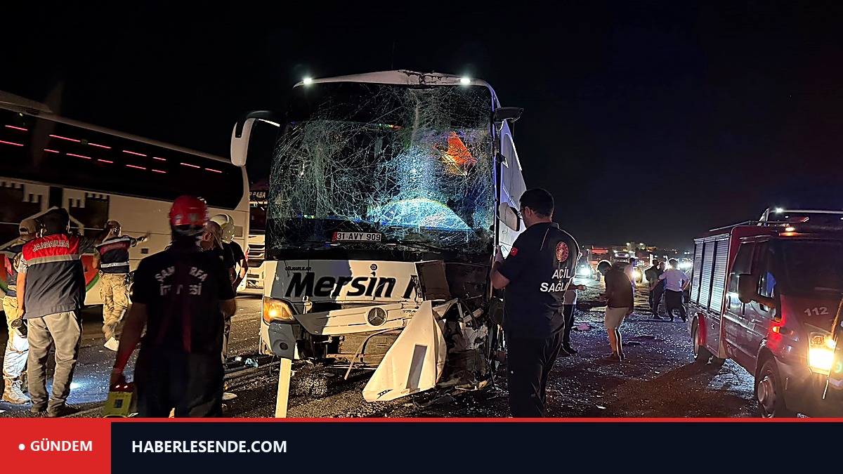 Şanlıurfa'da iki yolcu otobüsü çarpıştı, 13 kişi yaralandı