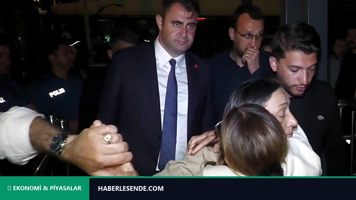 Seferihisar Belediyesi soruşturmasında yeni gelişme: Başkan ve yardımcısının şoförleri gözaltında