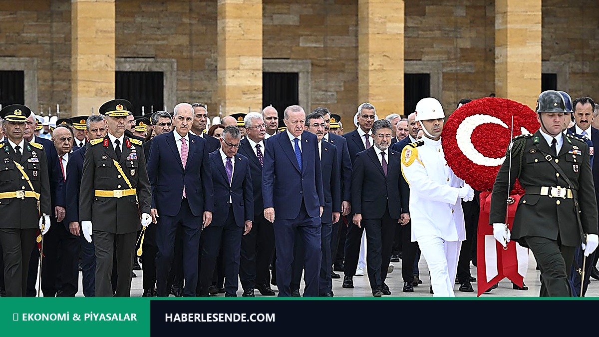 Cumhurbaşkanı Erdoğan'dan 30 Ağustos mesajı: Menfur planlara müsde etmiyoruz
